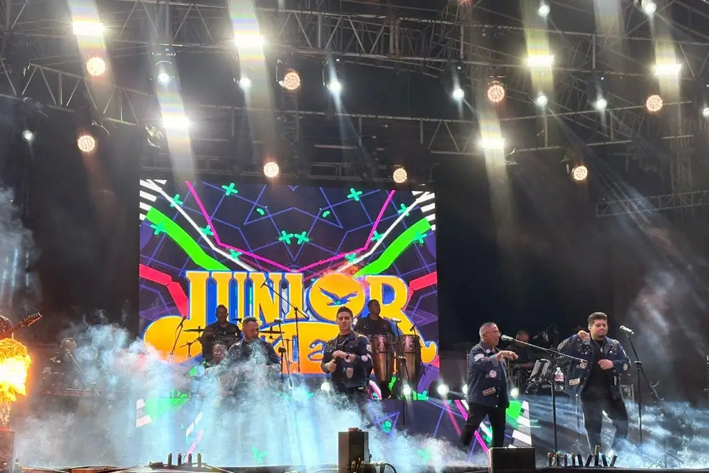 Imagen Junior Klan nuevamente la rompe en la Expo Feria Ganadera Ylang Ylang (+fotos)