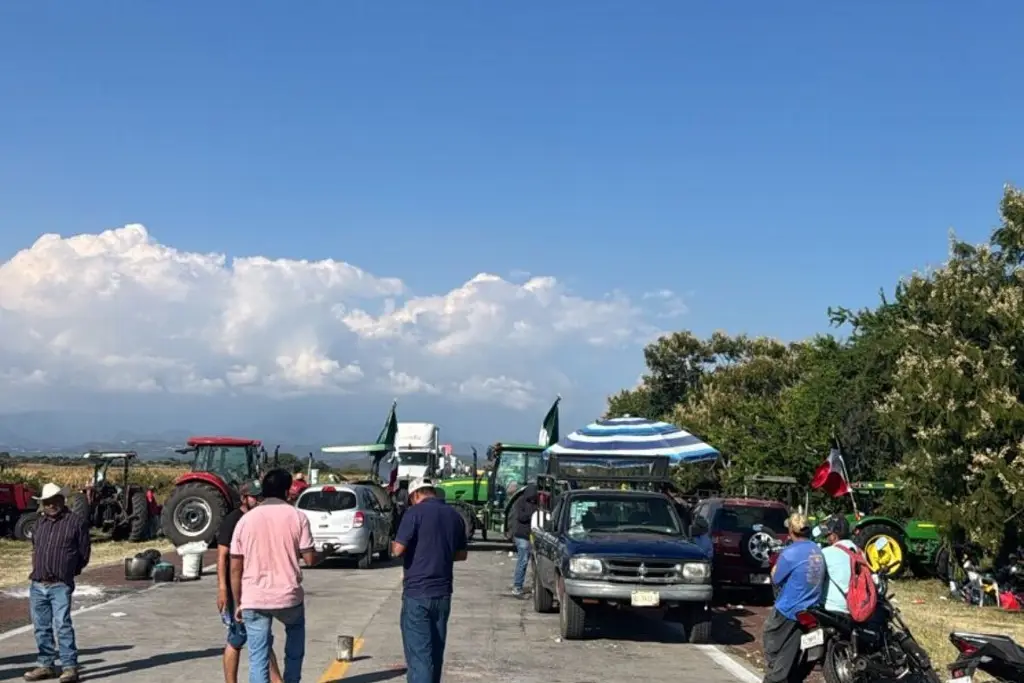 Checa qué carreteras siguen bloqueadas por protestas de campesinos