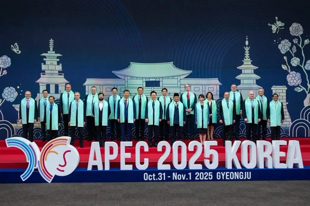 Imagen Líderes de la APEC acuerdan expandir el comercio tras acuerdos entre EU y China