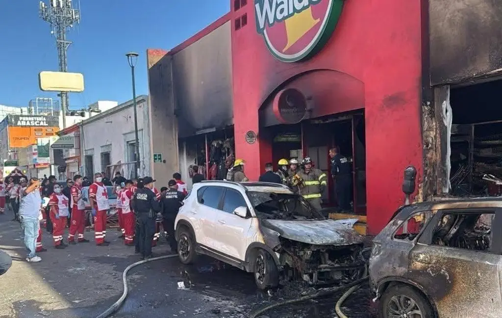 Imagen Se incendia famosa tienda de descuentos en Sonora; reportan más de 20 muertos