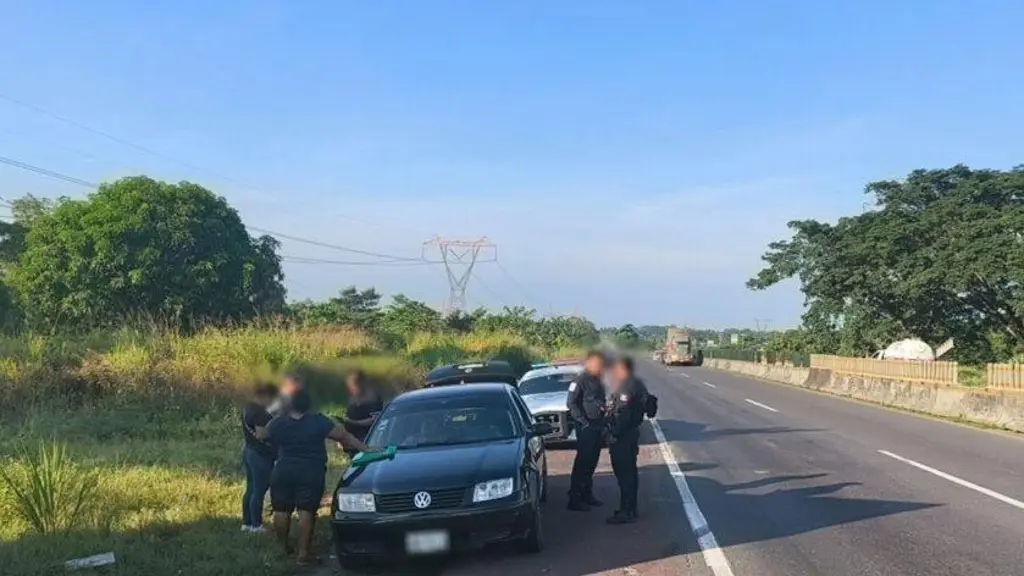 Imagen Hay cierre parcial de circulación en autopista de Veracruz; esta es la razón