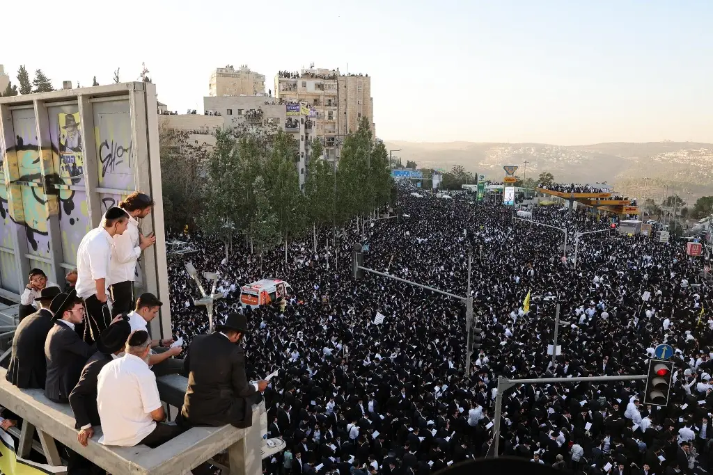 Imagen Protestas masivas de ultraortodoxos en Israel contra reclutamiento obligatorio