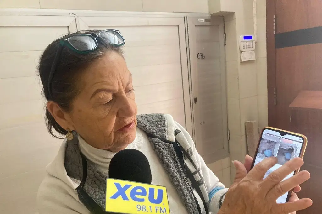 GMAS acudió a arreglar fuga de agua, pero dejó drenaje abierto, reporta usuaria   