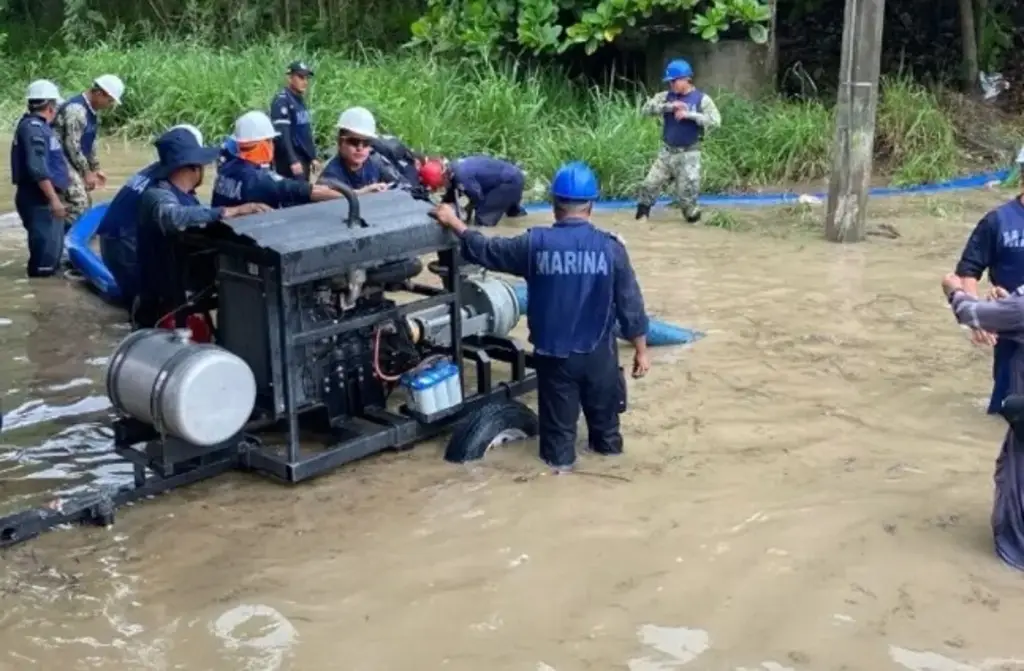 Imagen Suman más de 200 comercios afectados por la inundación en Poza Rica: Canaco