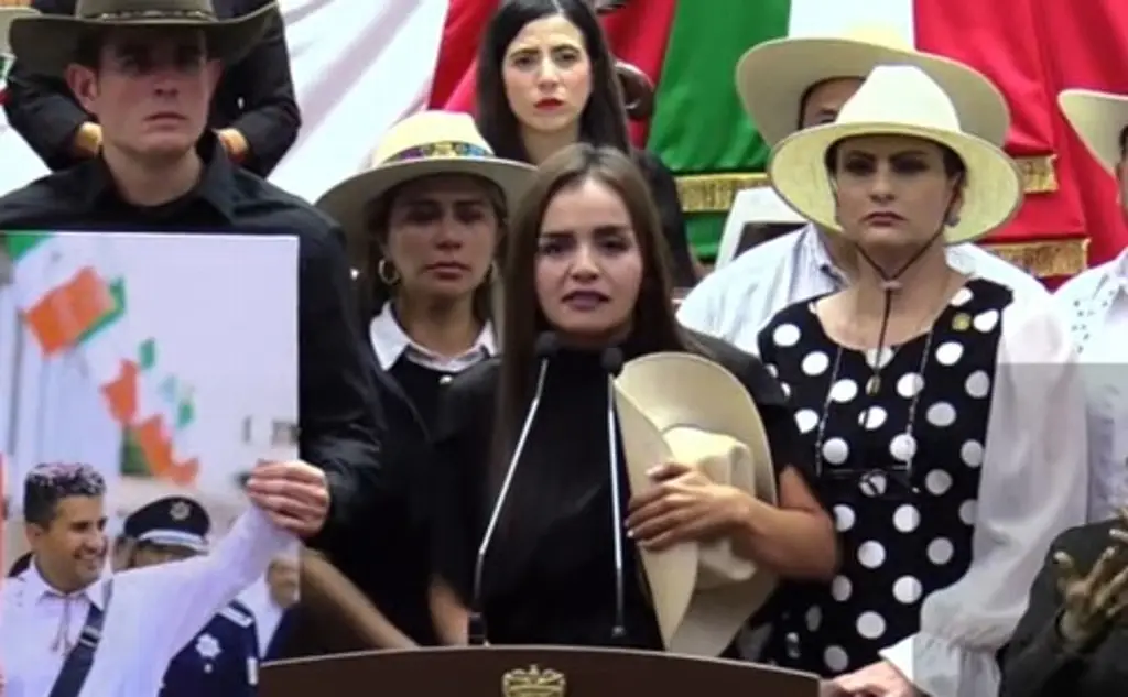 Imagen Grecia Quiroz rinde protesta como alcaldesa de Uruapan; 'vengo con el corazón roto', dice 