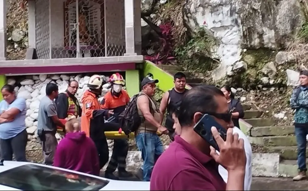 Familia se accidenta en carretera de Veracruz; hay 4 lesionados 