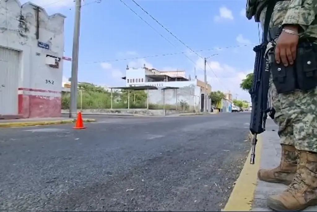 Imagen 'Por fuerte inseguridad', llegan a Colima mil 200 elementos del Ejército y Guardia Nacional