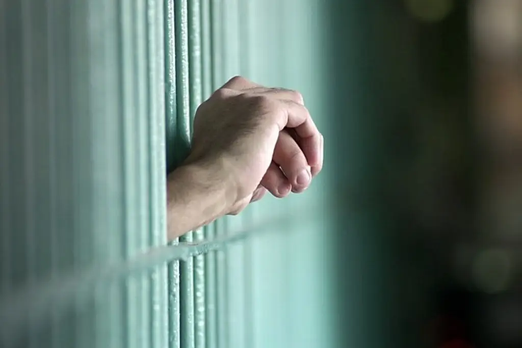 Denuncian 3 estadounidenses presunta tortura en penal de Poza Rica 