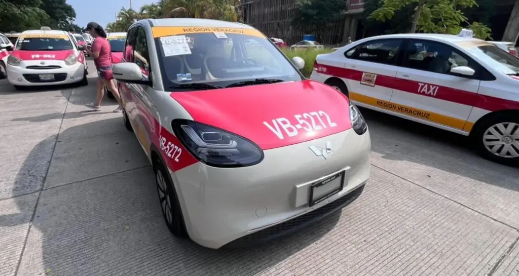 Imagen Arranca servicio de taxis eléctricos en Veracruz 