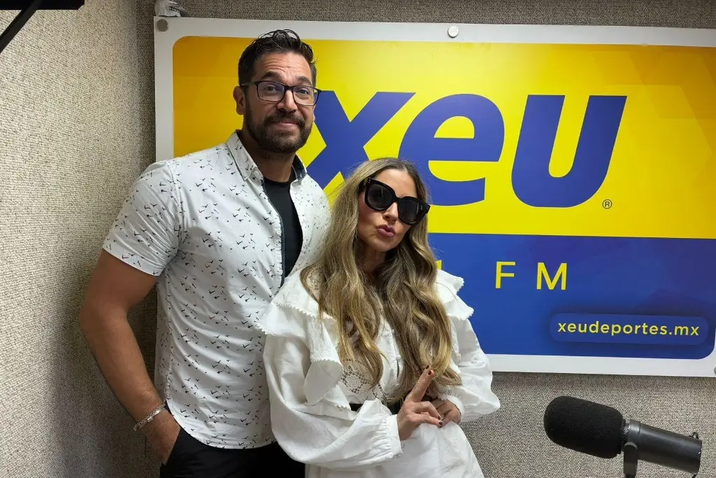 Issabela Camil y Job García vistan XEU y nos invitan a reinos en el teatro