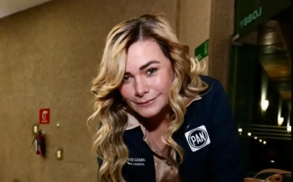 Imagen Alcaldesa electa de Boca del Río participa en capacitación para el proceso entrega - recepción