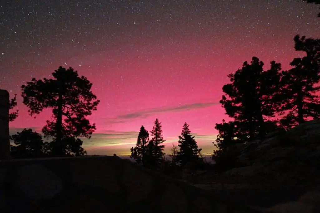 Imagen Captan espectaculares auroras boreales por tormenta geomagnética (+Fotos y Video)