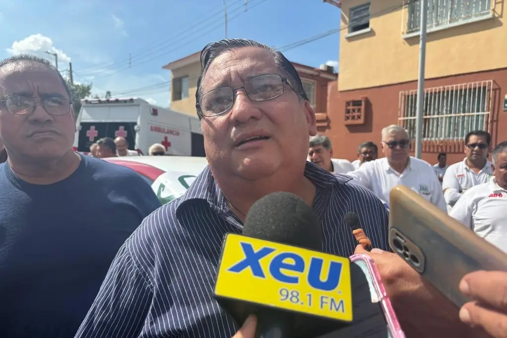 Imagen Piden taxistas que se aplique el reglamento a conductores de aplicaciones 