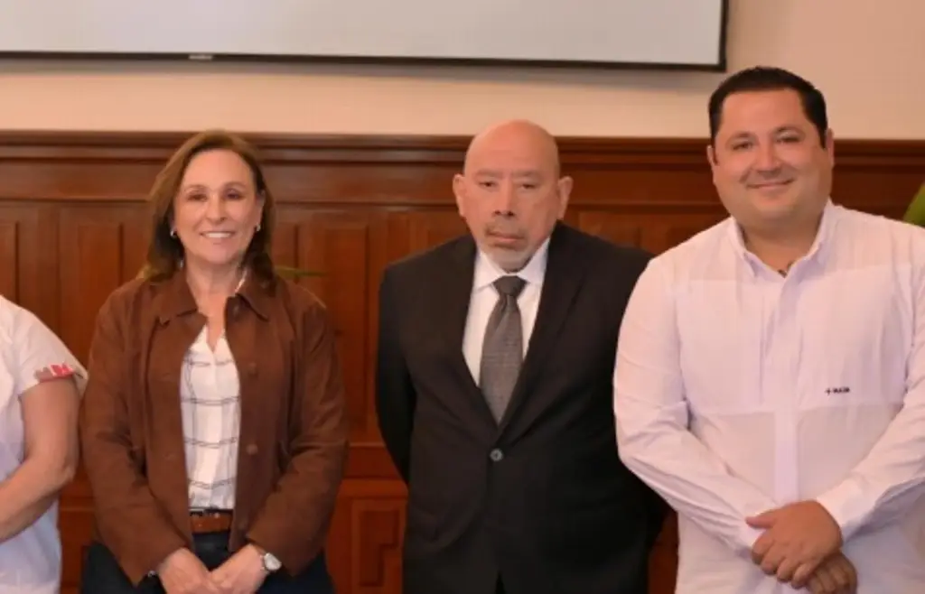 Imagen Rocío Nahle anuncia nuevo rector de la UPAV 