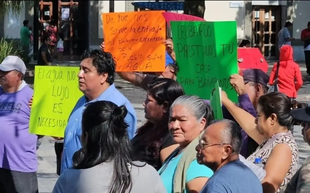 Imagen Protestan ciudadanos al norte de Veracruz; esto exigen 