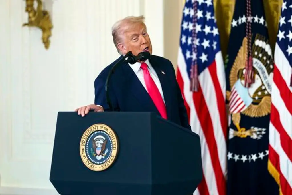 Imagen Trump segura que evitó 'una guerra' con Tailandia y Camboya mediante amenaza de aranceles