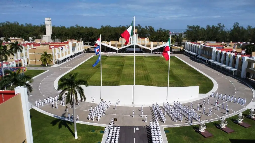 Cadetes concluyen su Curso Básico de Adiestramiento en la Heroica Escuela Naval Militar