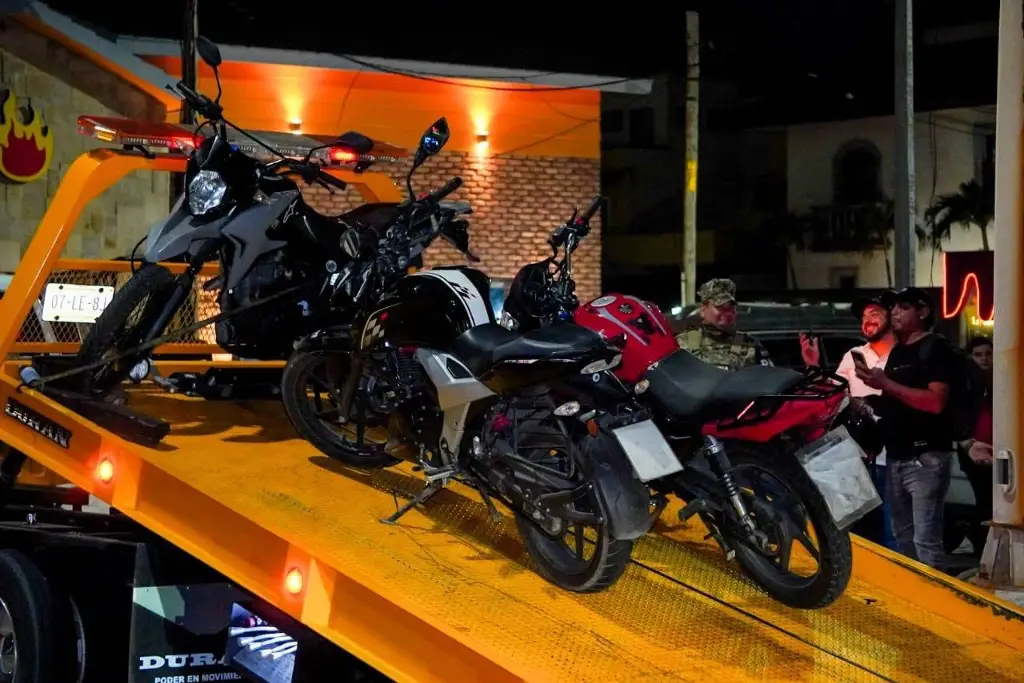 Imagen Noche de operativos anti arrancones deja 13 motos decomisadas
