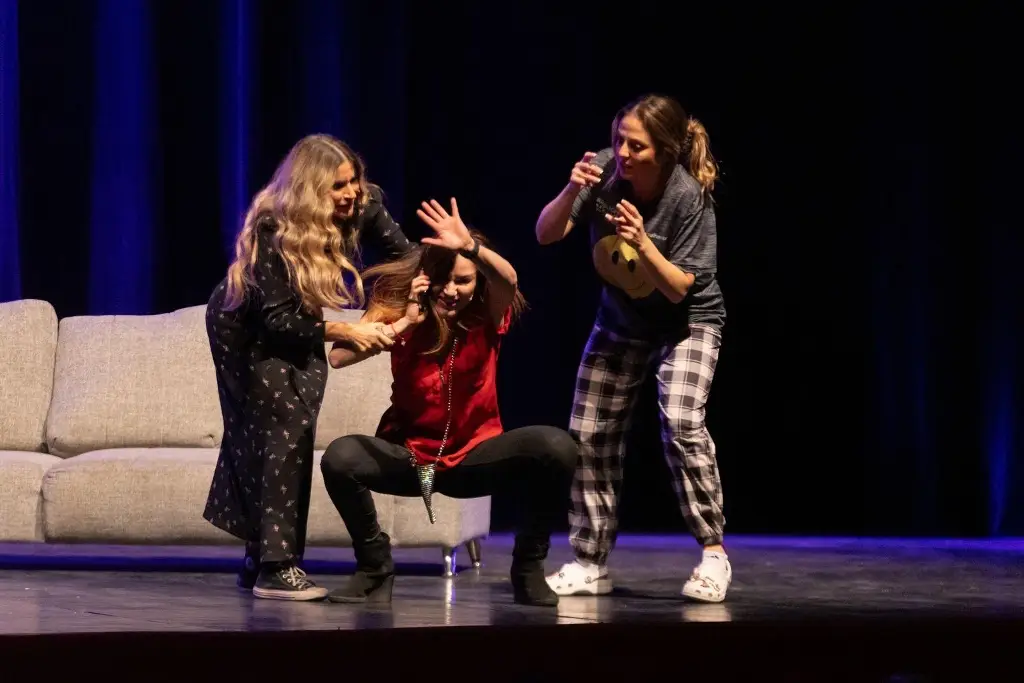 Imagen Noche de risas y terapia emocional en Veracruz con “Busco al Hombre de Mi Vida… Marido ya tuve”