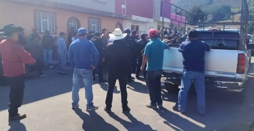 Imagen Presunto abuso policial habría provocado enfrentamiento que dejó un agente muerto en Maltrata