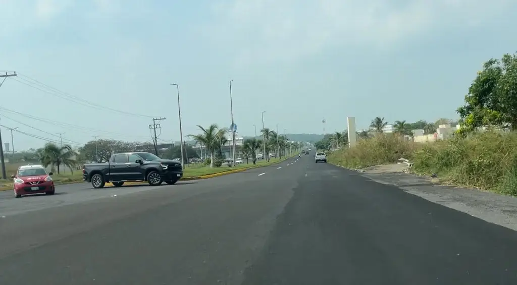 Imagen Vecinos de la Riviera reportan error en el pintado de la carretera