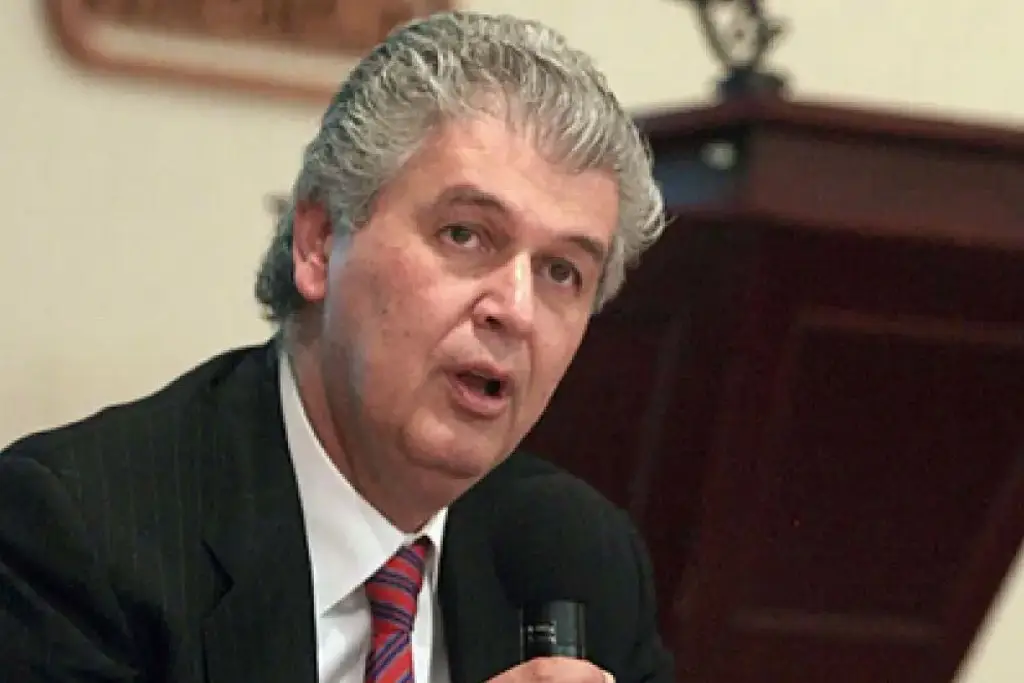 Imagen Fallece Alfredo Elías Ayub, ex director de la CFE 