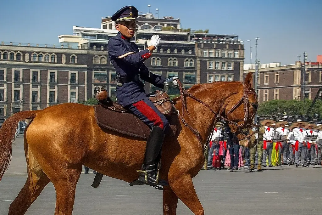 Imagen Conmemora Sheinbaum el 115 Aniversario de la Revolución en Zócalo de CDMX