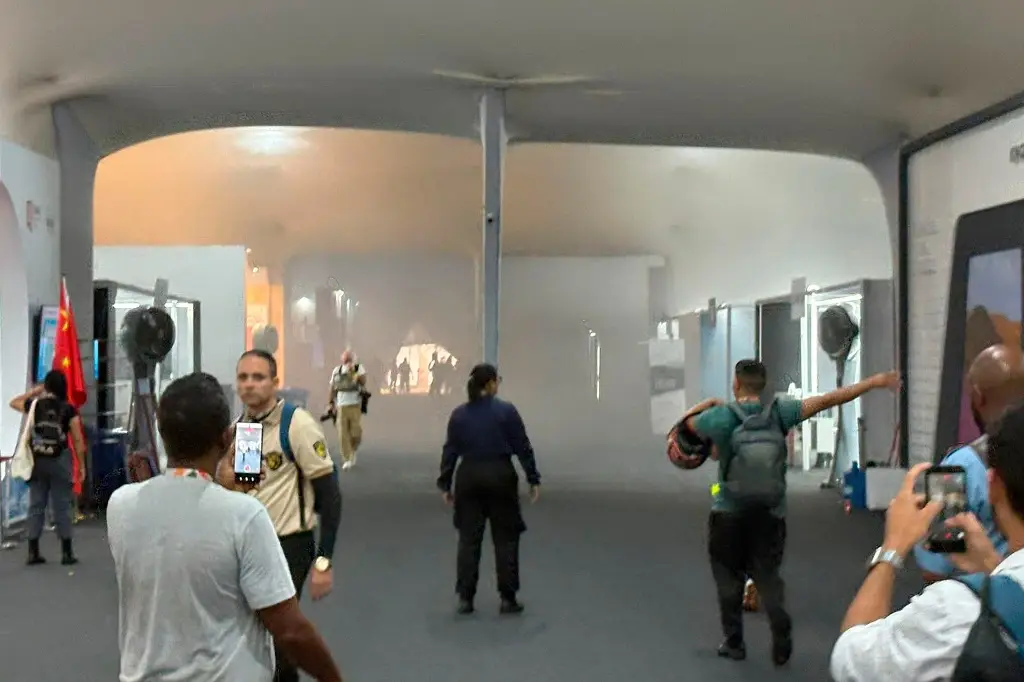Imagen Incendio en cumbre climática COP30 en Brasil dejó al menos 13 intoxicados