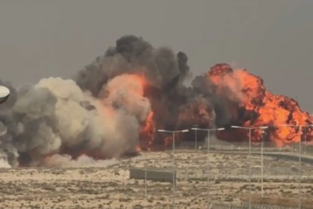 Así se desplomó avión en el Dubai Air Show; muere piloto (+Video)