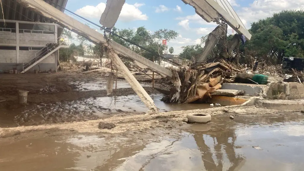 Imagen ¿Opera terminal de camiones afectada por inundación en Poza Rica? Esto se sabe