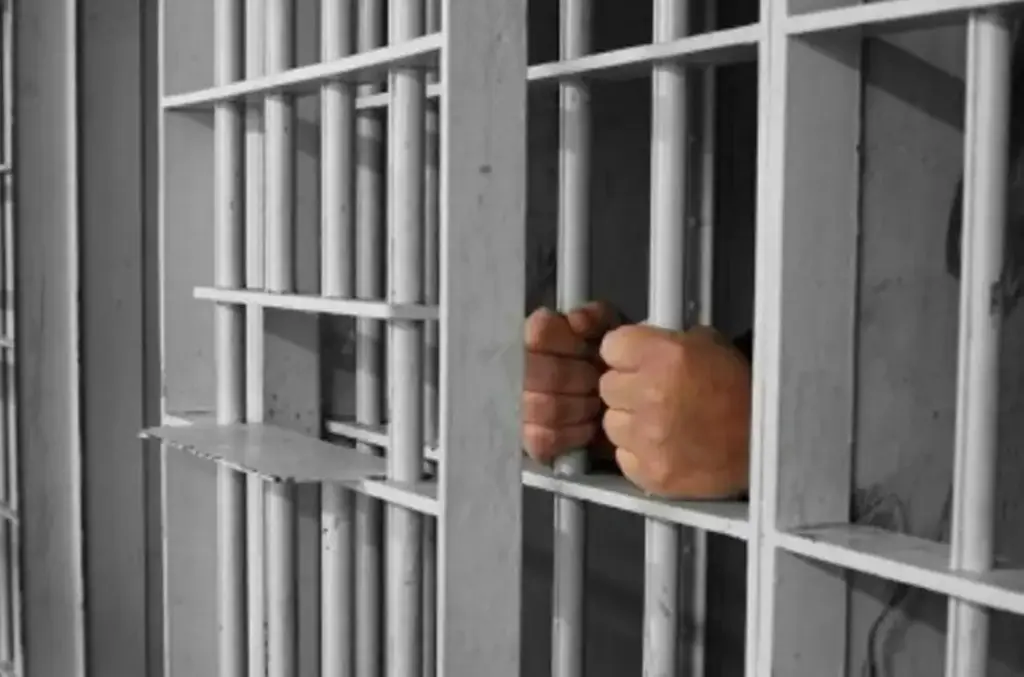 Imagen Dan prisión preventiva a ‘El Licenciado’ y siete escoltas por asesinato de Carlos Manzo