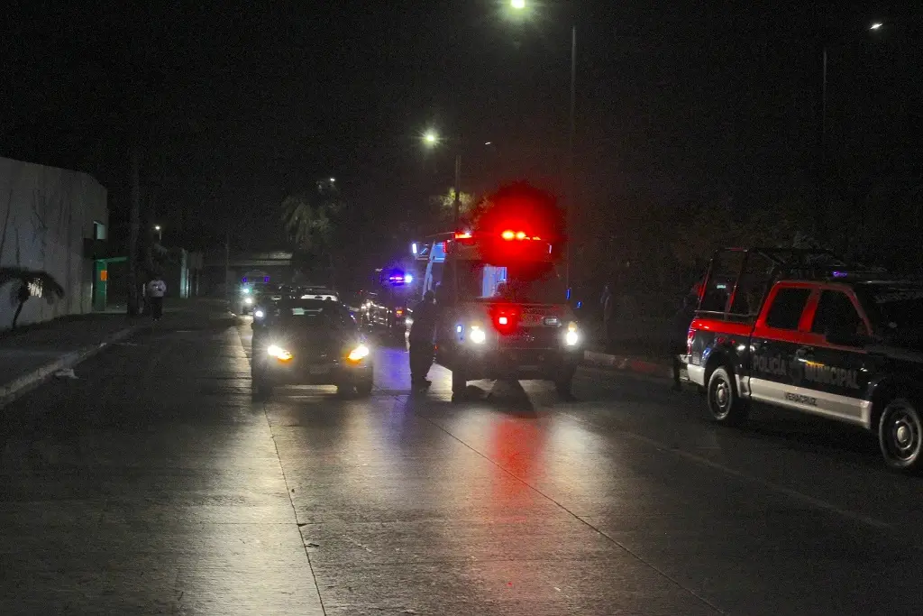 Muere mujer tras ser atropellada sobre carretera Veracruz - Xalapa