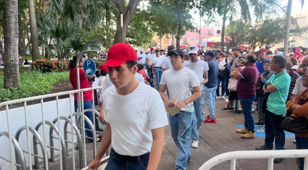Realizan sorteo del servicio militar en Veracruz 