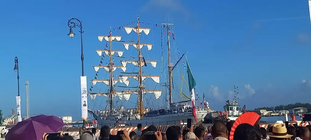 Imagen ¡Llega el buque Cuauhtémoc al puerto de Veracruz! Estos días y horarios lo podrás visitar