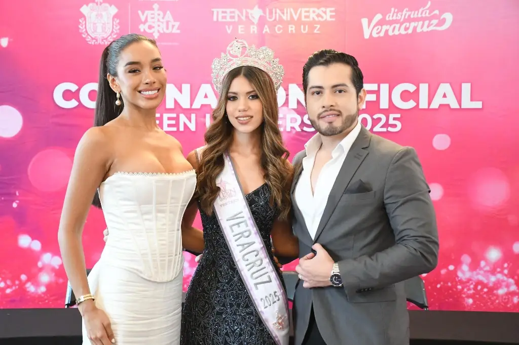 Imagen Coronan a Teen Universe Veracruz categoría Pre Teen