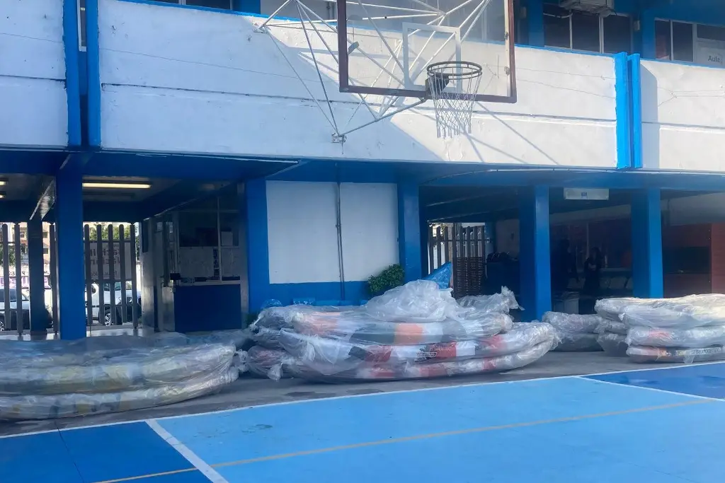 Imagen Alumnos del CETMAR compran herramientas para limpieza de manglares con premio de Emiratos Árabes