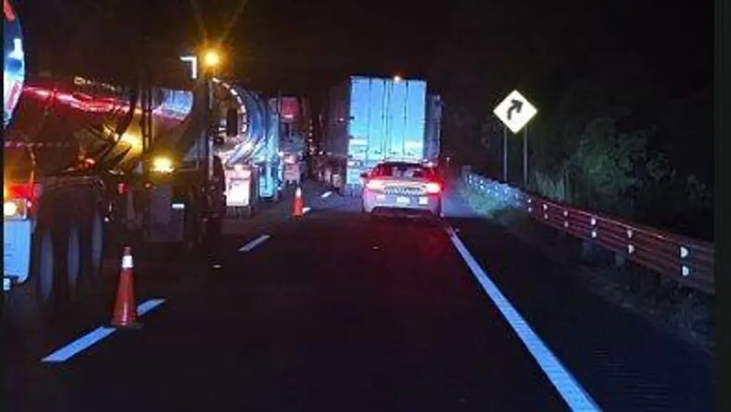 Imagen Tome precauciones, se registra cierre parcial de circulación en carretera de Veracruz