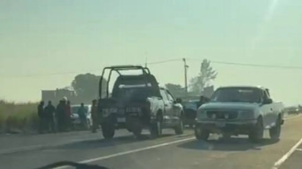 Muere atropellado conductor de camión de carga en carretera de Veracruz