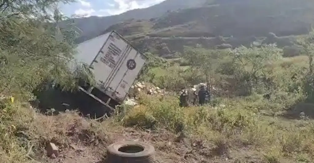 Se registran 2 carambolas en autopista de Veracruz; provoca acto de rapiña