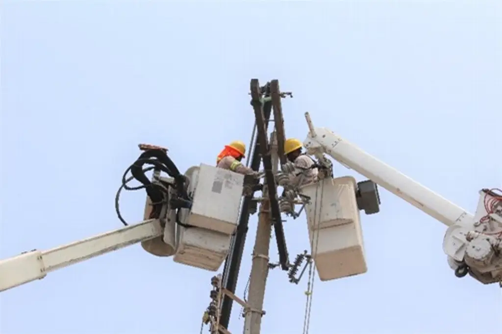 CFE alerta de operativo “casa por casa” de falsos trabajadores que buscan extorsionar