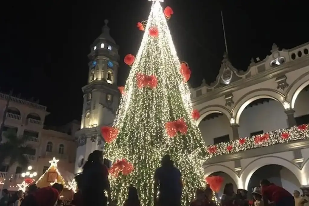 Imagen Encendido del árbol de Navidad en el Zócalo de Veracruz: ¿Cuándo será?