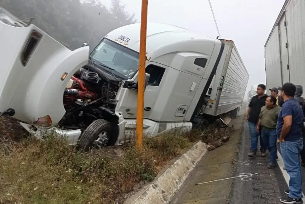 Imagen Carambola en Cumbres de Maltrata ocasiona cierre total de la circulación