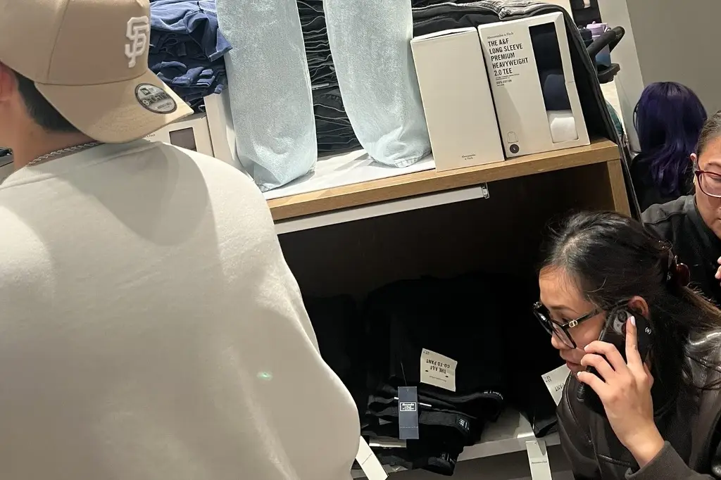 Deja dos heridos tiroteo en centro comercial de California durante el 'Black Friday'