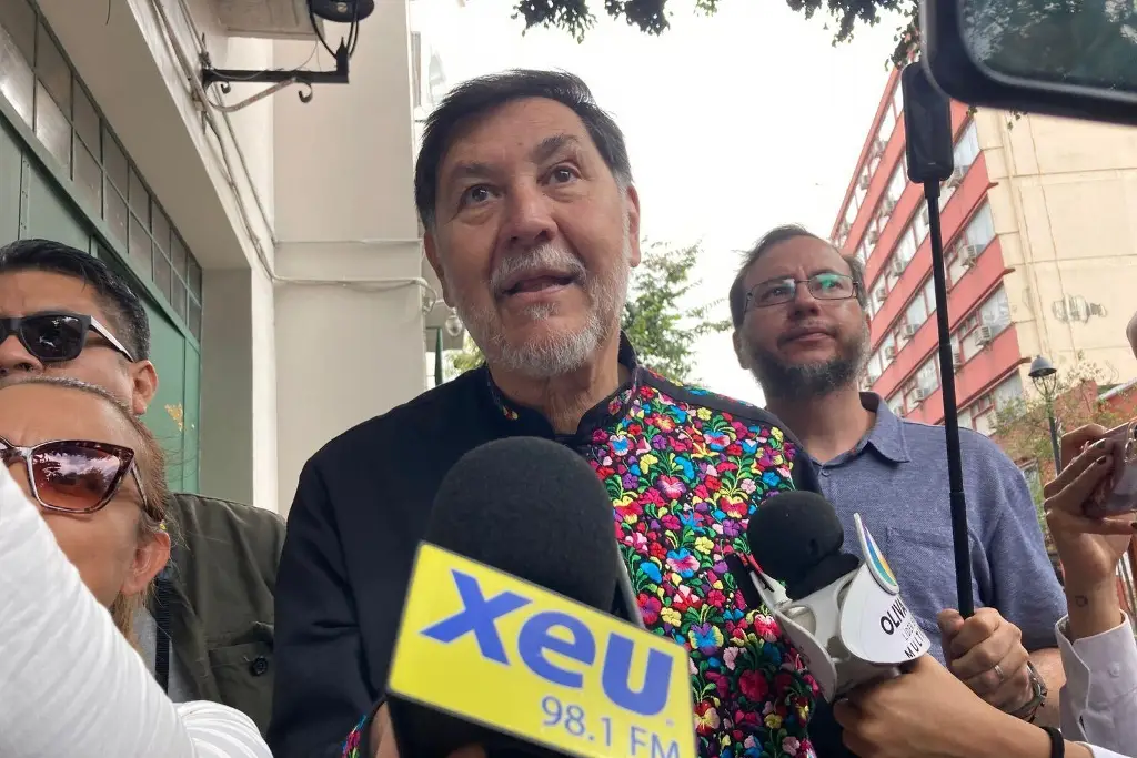 Imagen Desde Veracruz, Noroña respalda a Rocío Nahle durante vista para el primer informe de gobierno 