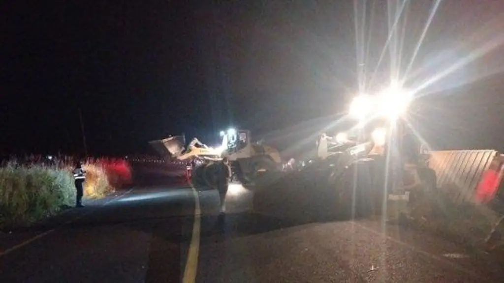 Imagen Cierre por accidente en esta carretera de Veracruz, la mañana de este lunes