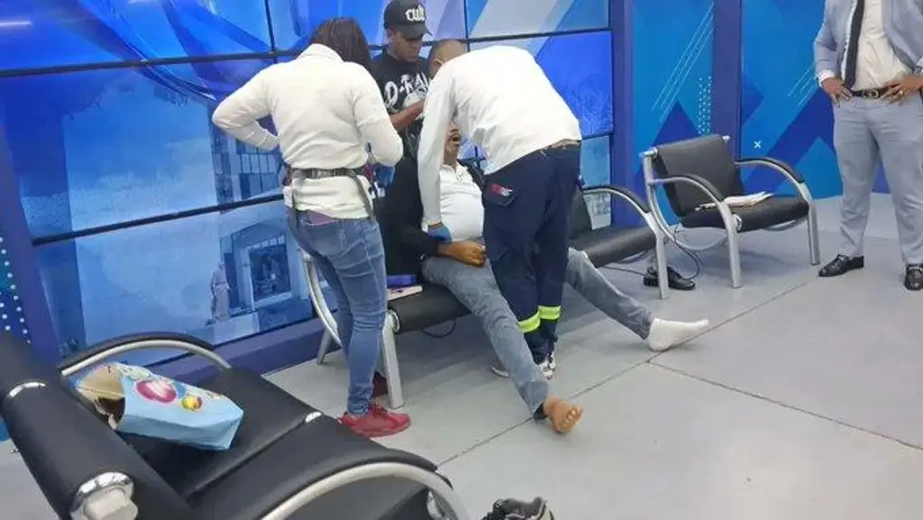 Imagen Muere Mario Ureña, durante transmisión en televisión 'por un paro cardíaco' (+Video)