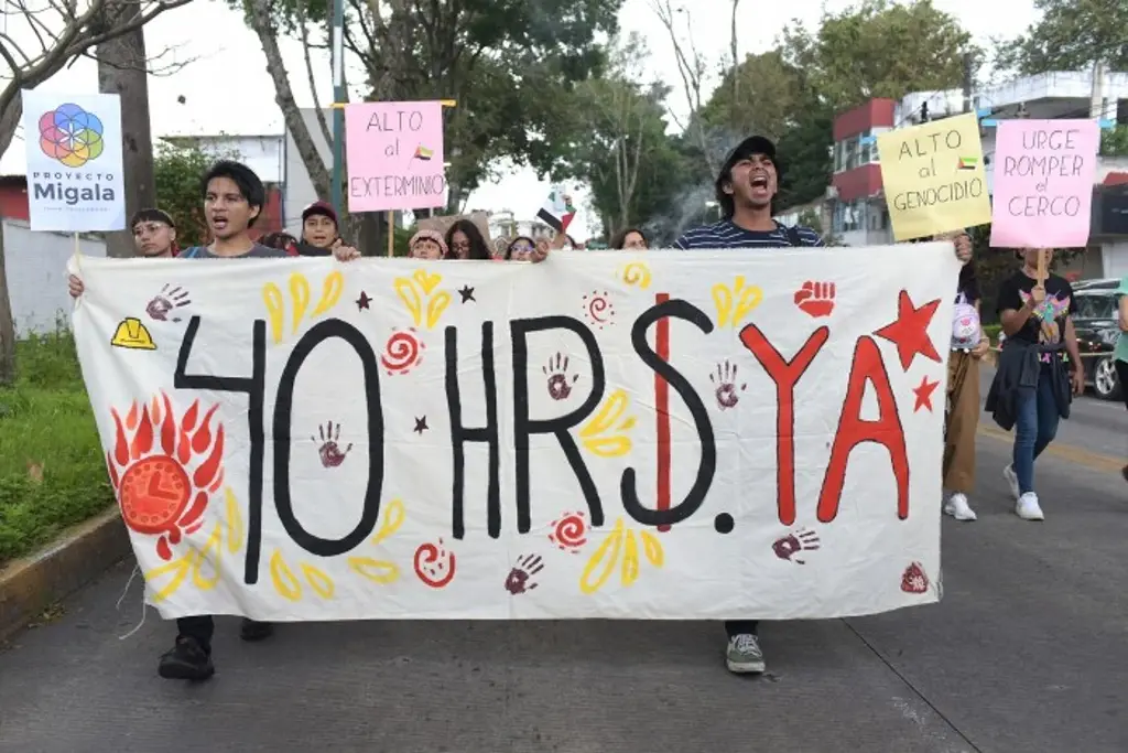 Imagen Reciben senadores iniciativa para reducir la jornada laboral de 48 a 40 horas