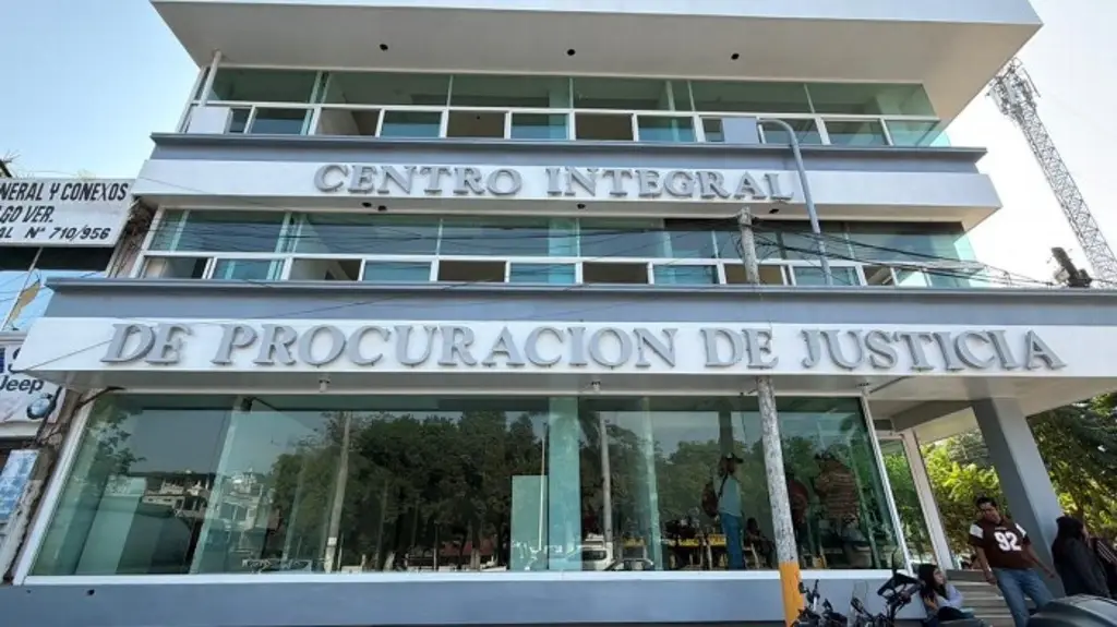 Imagen Inauguran nuevas instalaciones del Centro de Procuración de Justicia de Poza Rica tras inundación