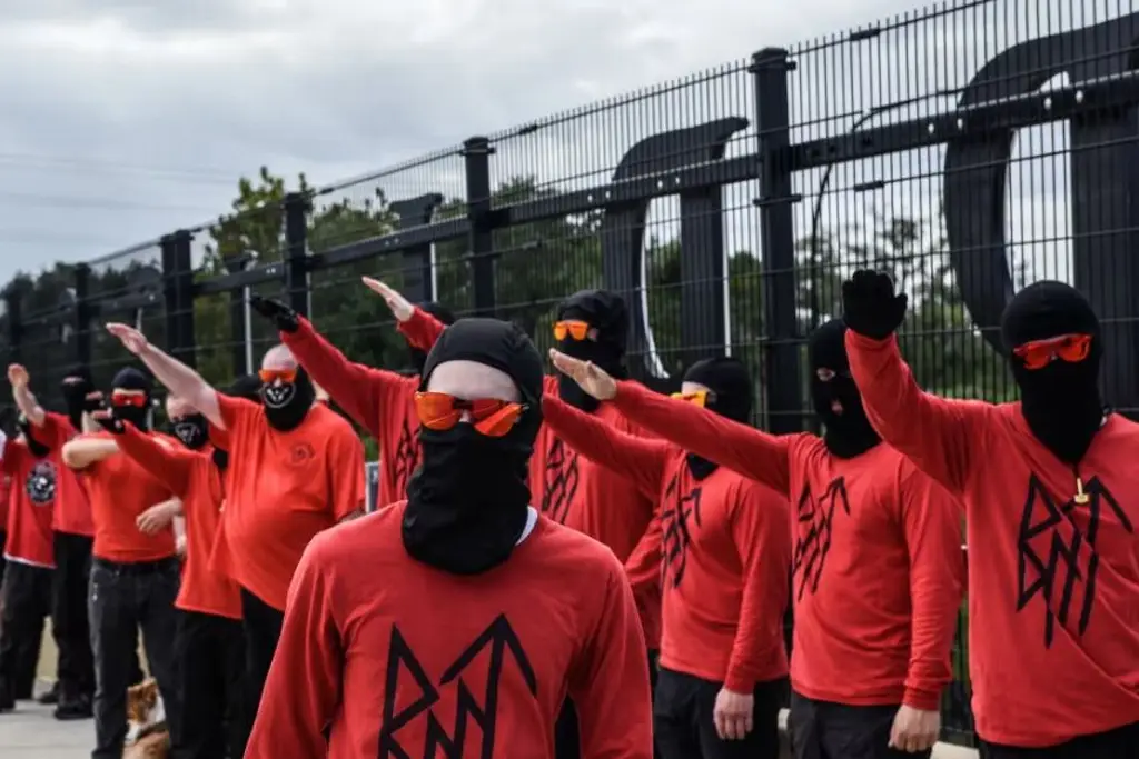 Imagen Alertan por 'The Base', grupo extremista paramilitar con presencia en varios países