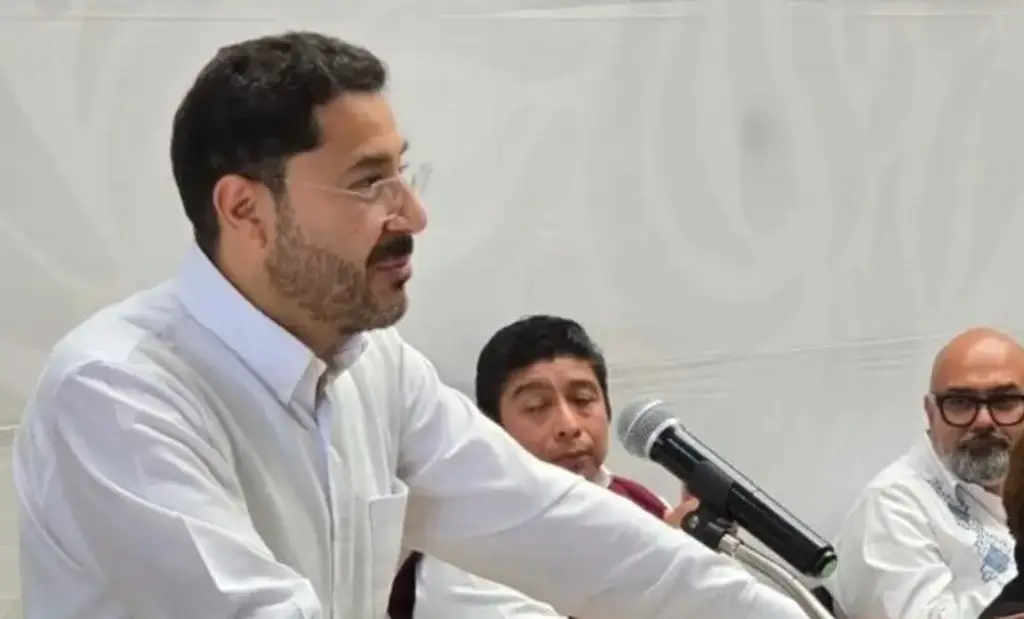 Imagen Critican los 'apapachos del bienestar'; Martí Batres responde, 'no entienden el trato digno'